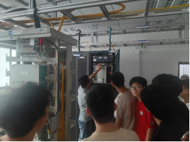 网络工程学院开展"芜职学子进园区进企业"实践活动